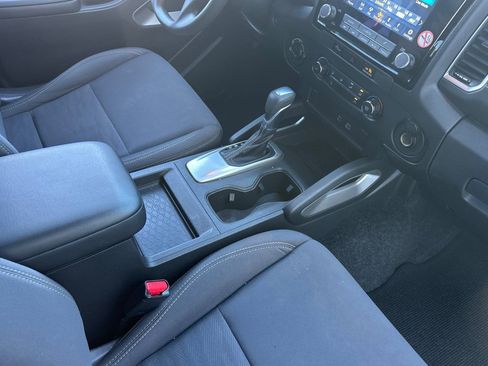 Used 2023 Nissan Frontier SV image 18