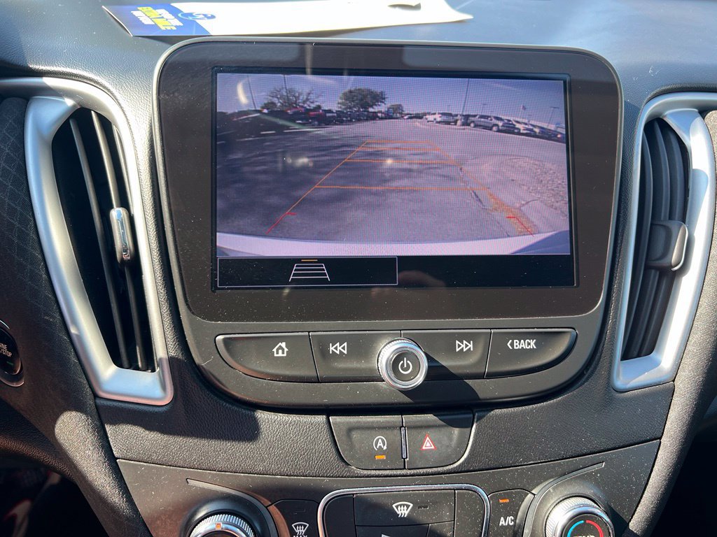 Used 2022 Chevrolet Malibu LS FWD image 33