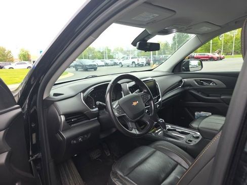 Used 2020 Chevrolet Traverse LT w/ LT Premium Package AWD/4WD image 11