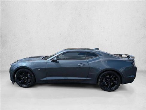 Used 2019 Chevrolet Camaro SS RWD image 9