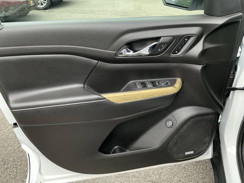 Used 2019 GMC Acadia Denali AWD/4WD image 16