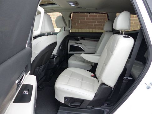Used 2022 Kia Telluride EX w/ EX Premium Package AWD/4WD image 40