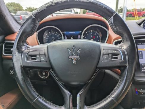 Used 2017 Maserati Ghibli S Q4 AWD/4WD image 28