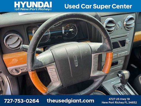 Used 2009 Lincoln MKZ image 10