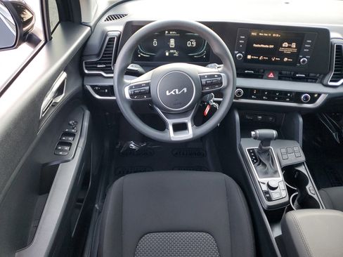 Certified 2025 Kia Sportage LX image 13