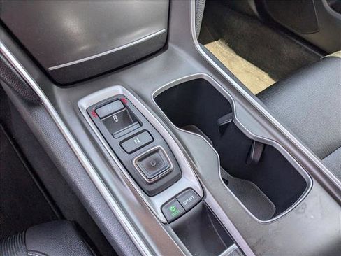 Used 2019 Honda Accord Sport image 11