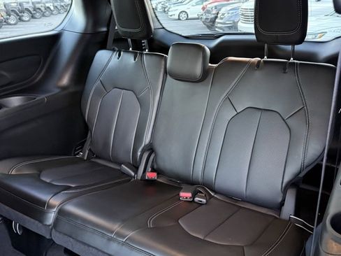 New 2026 Chrysler Pacifica Select w/ S Appearance Package image 24