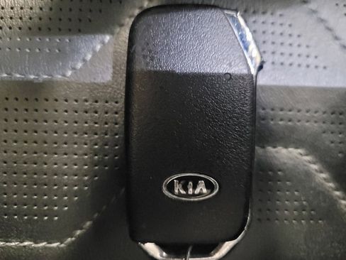 Used 2020 Kia Telluride SX w/ SX Prestige Package image 32