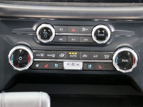 New 2025 Ford F150 Lariat w/ Equipment Group 502A High image 31