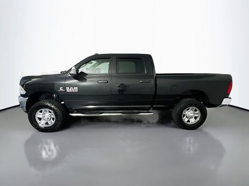 Used 2018 RAM 2500 Tradesman w/ Chrome Appearance Group AWD/4WD image 4