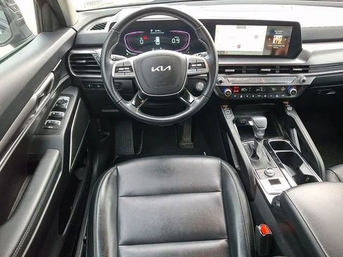 Used 2024 Kia Telluride S image 13