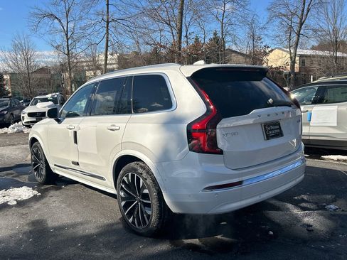 New 2026 Volvo XC90 B6 Plus w/ Protection Package Premier image 4