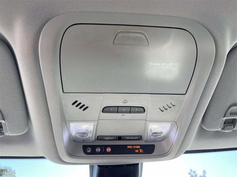 Used 2021 Chevrolet Blazer LT image 21