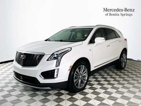 Used 2024 Cadillac XT5 Premium Luxury FWD image 3