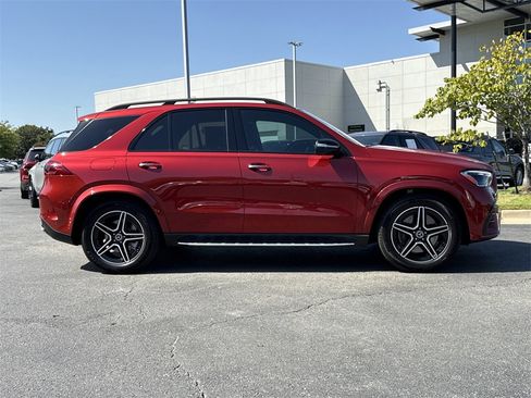 Certified 2025 Mercedes-Benz GLE 450 4MATIC image 2