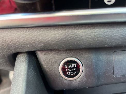 Used 2021 Nissan Rogue SV w/ Premium Package image 20