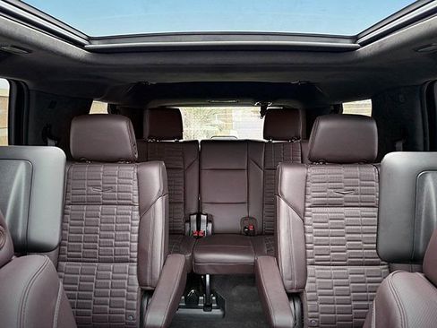 Used 2023 Cadillac Escalade Sport Platinum w/ LPO, ONYX Package AWD/4WD image 30