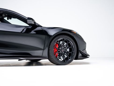 Used 2026 Chevrolet Corvette ZR1 w/ ZR1 Carbon Fiber Aero Package image 34