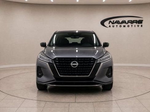 Used 2024 Nissan Kicks SR FWD image 2