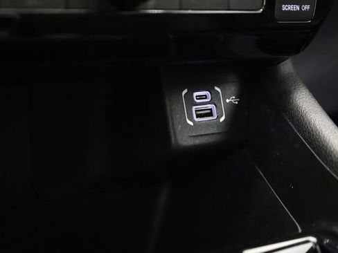 Used 2025 Jeep Compass Latitude AWD/4WD image 23