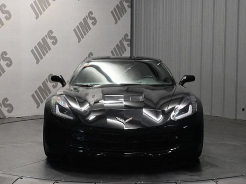 Used 2019 Chevrolet Corvette Stingray Coupe w/ Carbon Flash Badge Package RWD image 2