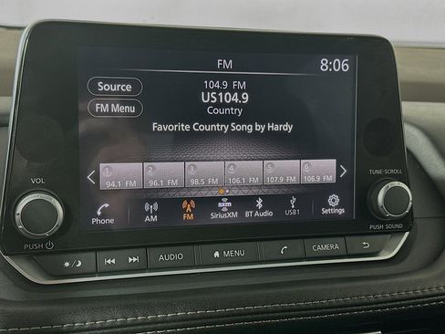 Used 2023 Nissan Rogue SV image 14