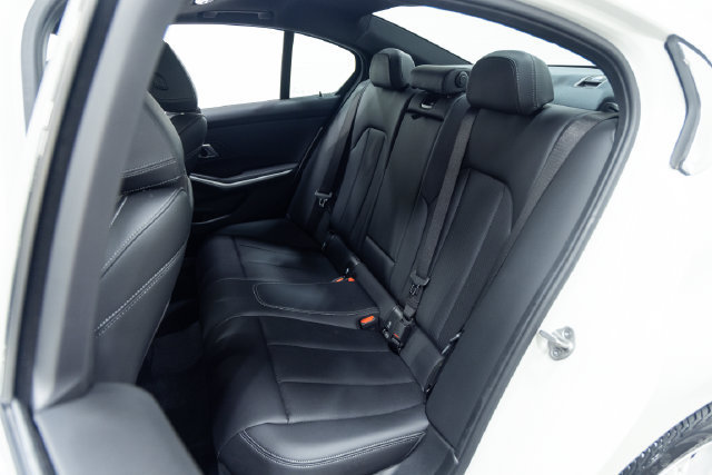 Used 2026 BMW 330i xDrive Sedan AWD/4WD image 22