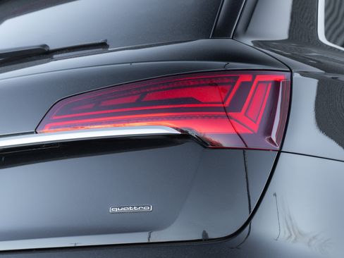 Certified 2023 Audi Q5 2.0T Premium w/ Convenience Package image 28