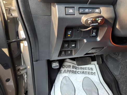 Used 2023 Nissan Frontier PRO-4X w/ Pro-4X Premium Package AWD/4WD image 15