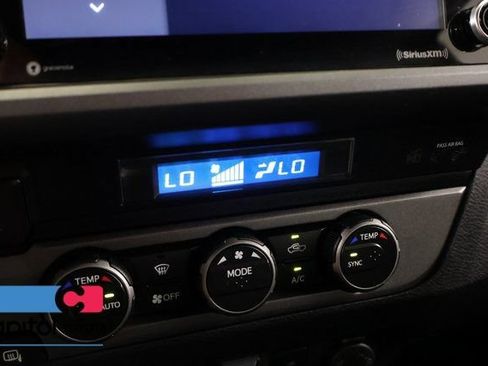 Certified 2021 Toyota Tacoma TRD Off-Road AWD/4WD image 24