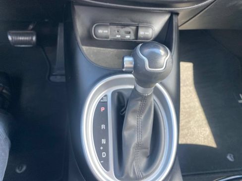 Used 2014 Kia Soul FWD image 17