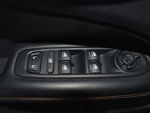 Used 2018 Jeep Compass Latitude w/ Cold Weather Group image 14