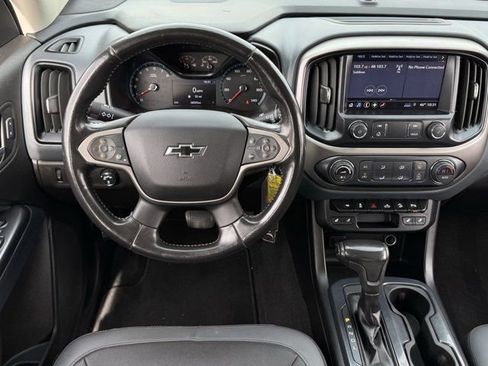 Used 2020 Chevrolet Colorado Z71 image 11