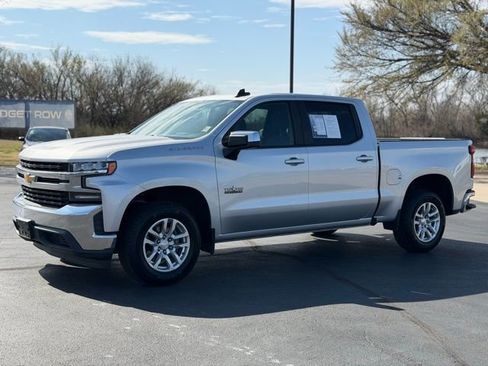 Used 2019 Chevrolet Silverado 1500 LT w/ Texas Edition image 3