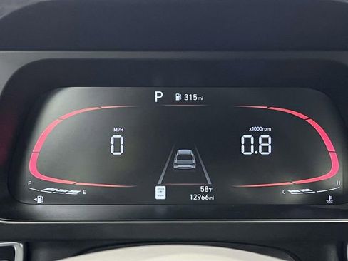 Certified 2025 Hyundai Elantra Sport FWD image 32