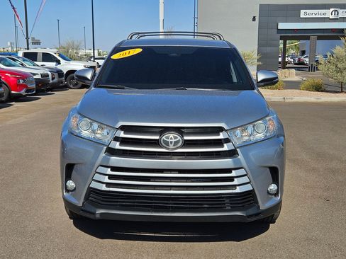 Used 2017 Toyota Highlander Plus w/ Protection Package #3 FWD image 8
