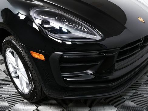Certified 2026 Porsche Macan AWD/4WD image 39