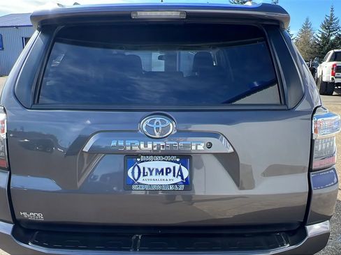 Used 2015 Toyota 4Runner SR5 Premium AWD/4WD image 9