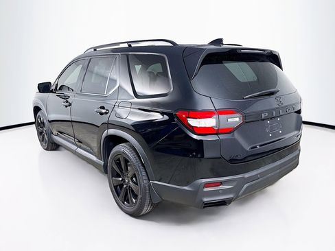 Used 2025 Honda Pilot Black Edition image 32