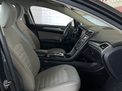 Used 2018 Ford Fusion S image 16