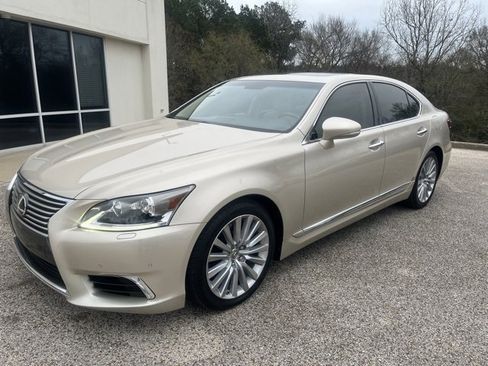 Used 2015 Lexus LS 460 AWD image 1