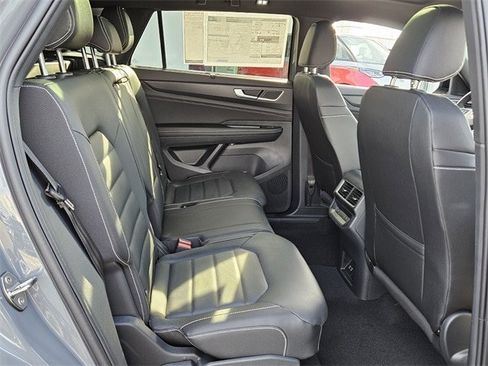 New 2026 Volkswagen Atlas Cross Sport SEL R-Line image 17