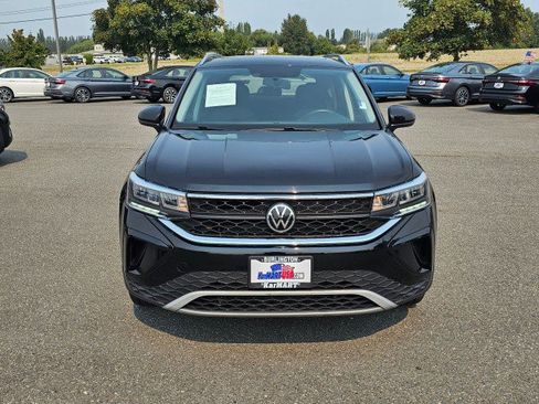 Used 2022 Volkswagen Taos SE image 8