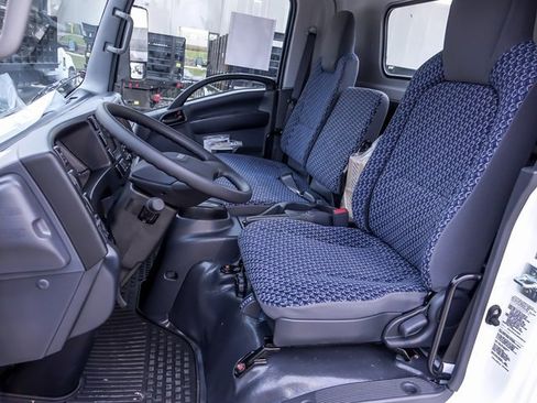 New 2025 Chevrolet Low Cab Forward image 9