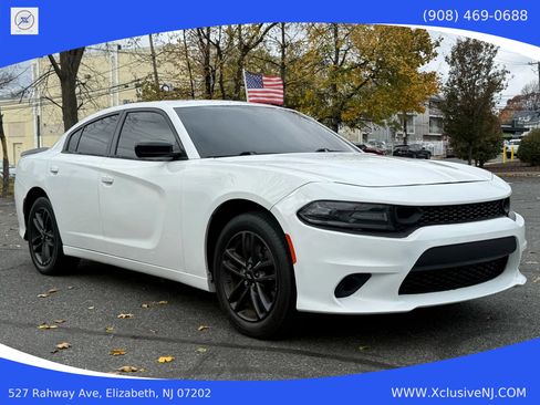 Used 2019 Dodge Charger SXT w/ Plus Group image 5