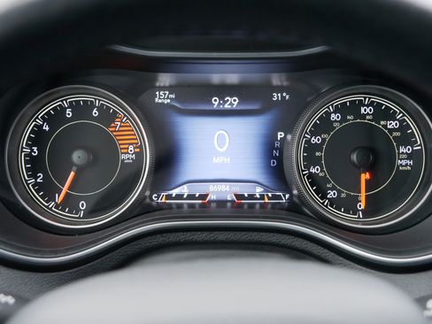 Used 2019 Jeep Cherokee Limited w/ Trailer Tow Group image 21