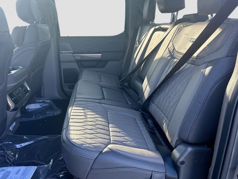 New 2026 Ford F250 Platinum w/ Platinum Plus Package AWD/4WD image 17