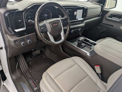Used 2025 GMC Sierra 1500 SLT w/ SLT Convenience Package AWD/4WD image 2