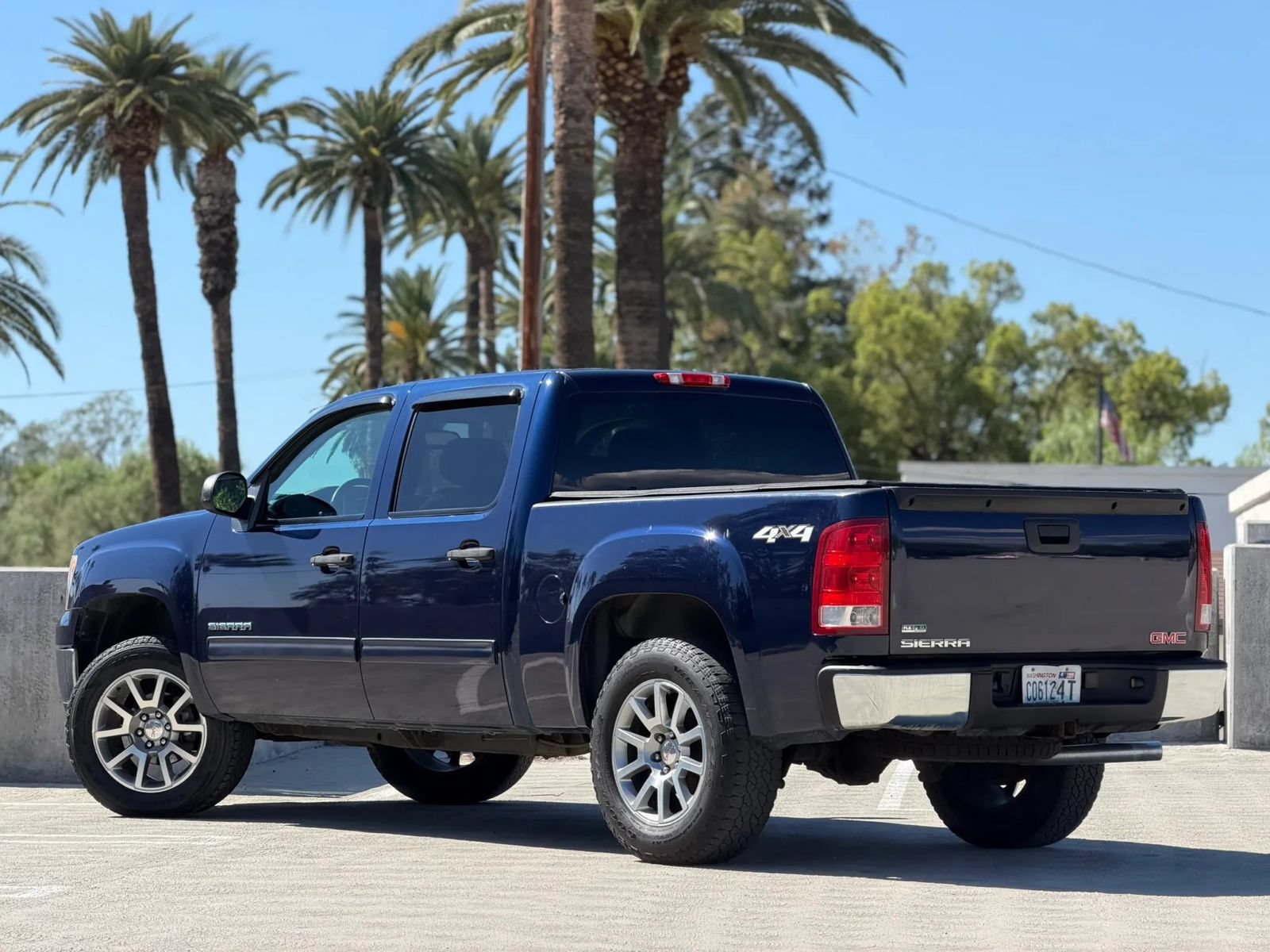 Used 2011 GMC Sierra 1500 SL AWD/4WD image 14