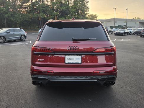 Used 2024 Audi SQ7 Premium Plus AWD/4WD image 4